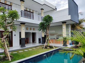 Modern 3 BR Villa Located At Padonan Canggu Bali