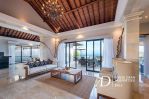 thumbnail-freehold-four-bedroom-set-within-luxury-villa-complex-in-ungasan-9