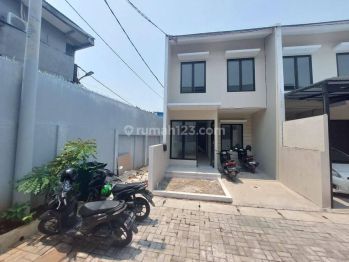 Rumah 2 Lantai Siap Huni SHM,Murah,Strategis Jakarta Barat Dekat Mall Taman RSUD