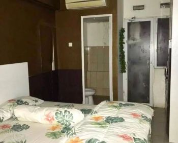 The green pramuka city apartemen studio furnish sewa per bulan
