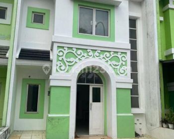 Rumah Disewakan Siap Huni di Gading Serpong, 0033 Erw