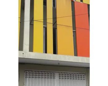 DISEWA RUKO 3 LANTAI BAGUS PUSAT KOTA JEMBER
