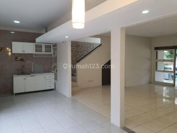 Rumah 2 Lantai di Tatar Jingganagara KBP