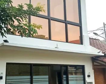 Dijual cepat rumah di jati padang plus kolam renang