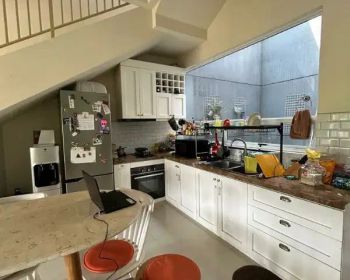 Rumah Modern Siap Huni Dalam Cluster Discovery Bintaro