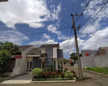 Rumah Cluster Murah Bebas Banjir Deket Exit TOL CIMANGGIS