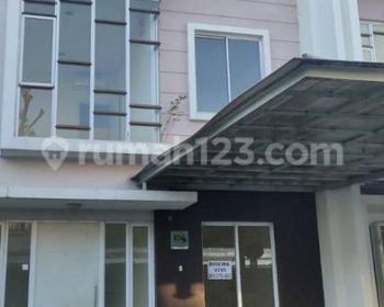 Disewakan rumah 2 Lantai 4 kamar SHM Bagus banget!!!