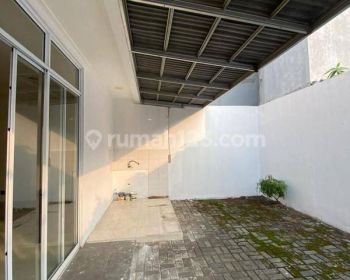 Di sewakan rumah 2 lantai SHM dengan harga murah