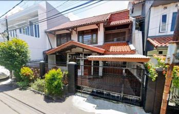 Disewakan Rumah 2 Lantai di Turangga SHM Sudah Renovasi