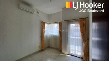 Disewakan Rumah 2 Lantai di Cluster Cassia Jgc Cakung Jakarta Timur