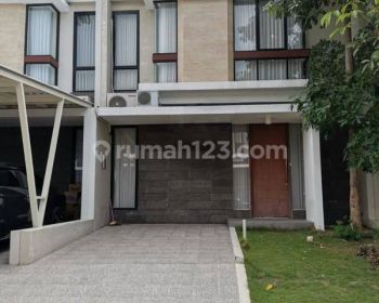 Rumah 2 Lantai Sudah Renovasi Northwest Lake