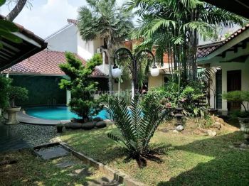 J1267 Rumah 2 lantai ada swimm pool 795/514 Menteng jakpus