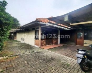 Rumah Lama Hitung Tanah di Kawasan Premium Dekat Jalan Cipete Raya