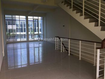 Ruko di North West Citraland Utara Surabaya