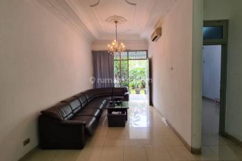 Disewakan Rumah Ukuran 10x25 Di Kebon Jeruk Jakarta Barat