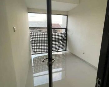 RUKO 2 LANTAI SIAP PAKAI LOKASI RAMAI STRATEGIS DI SUKAJADI, BANDUNG