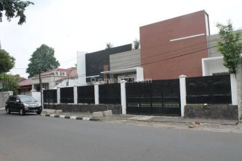 Rumah di Kebayoran baru jl dharmawangsa X  SCBD elite