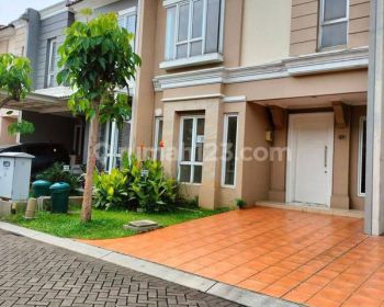 Disewa Elista Village lebar 7 kt 3+1 km 3+1. Ada kt bawah. Km rata ada gudang