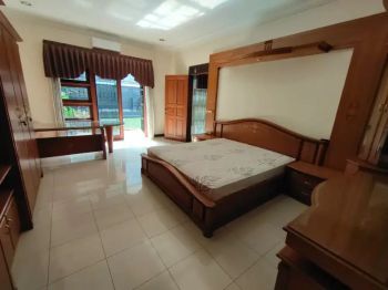 Dijual rumah luas dan siap huni