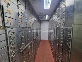 Ruko 3 Lantai di Boulevard Barat Kelapa Gading Pinggir Jalan