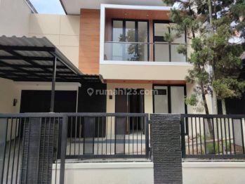 Dijual Rumah Mewah Modern di Singgasana Pradana Bandung