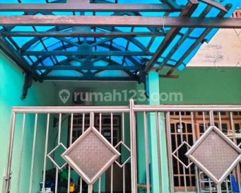 Rumah 2 Lantai Butuh Renovasi Unfurnished SHM di Gayungan