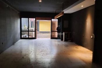 Ruang Usaha Disewa Strategis di Mainroad Riau