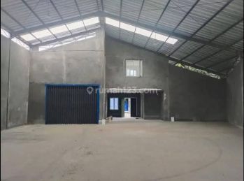 Gudang Daerah Curug Kulon Tangerang 600m2 HGB 2 Lantai Siap Pakai