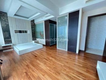 Sudah Sertifikat Kemang Village Tiffany 3 BR 205 m²