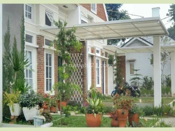 Rumah Gaya Belanda Dekat Antapani