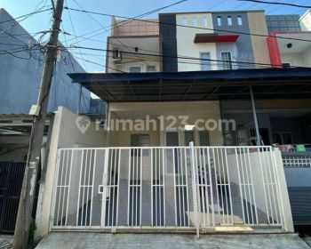 Rumah siap huni 2 lantai di Kelapa Gading