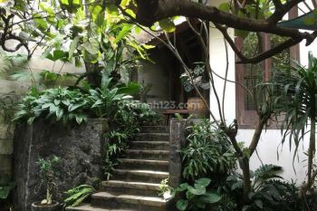 Rumah siap huni bagus 2 lantai