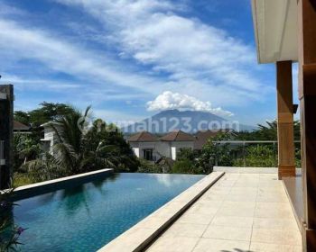 Rumah dengan view gunung salak. Di Imperial golf Sentul city