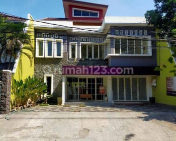 Illni, Ruko Gayungsari Barat Strategis, Jalan Kembar