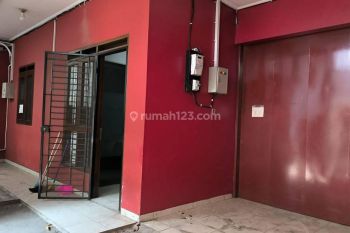 Gudang + Rumah Cocok Untuk Usaha Konveksi di Taman Kopo Indah 2