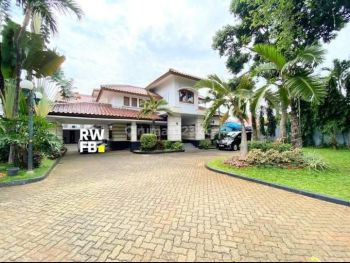 Dijual Rumah Mewah Luas di Cilandak Bisa Bangun Cluster