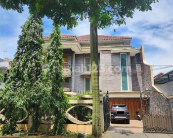 Jual CEPAT rumah Mewah boelevard Puri Indah 16x30 SHM