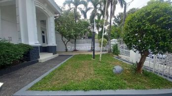 Rumah Siap Huni .di Pejaten . Jaksel. Pinggir Jalan Lebar 4 Mobil.
