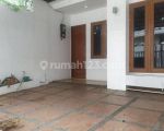 thumbnail-disewakan-rumah-2-lantai-3-kamar-tidur-area-pondok-indah-dekat-pim-2-0