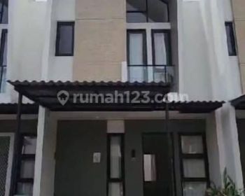 DI SEWAKAN  RUMAH 2LANTAI STRATEGIS BSD CITY