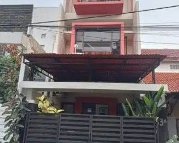 RUMAH GANDARIA UTARA KEBAYORAN BARU JAKARTA SELATAN