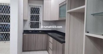 Feels Like Brand New.. But Its Just So Homie And Super Comfy Semi Furnish Juga..