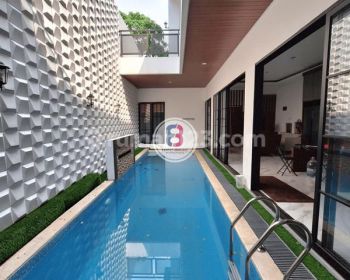 Rumah Cluster Ada Swimmpool di Bintaro Sektor 8