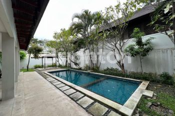 RUMAH ISEN INTERNATIONAL LIVING KAN