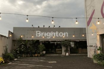 BEKAS RESTO DAN GEDUNG 4 LANTAI DI RUNGKUT KIDUL INDUSTRI