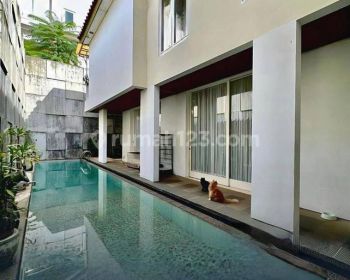 Rumah Mewah Modern di Pondok Indah