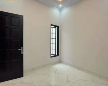 Rumah 2 lantai cantik dan murah akses mobil dijagakarsa jaksel