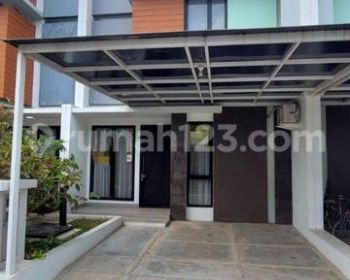 Rumah 2 Lantai Luas bangunan 120m2 3 kamar Bagus furnish SHM di Cluster Lavesh