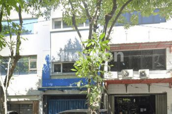 RUKO RAYA BUBUTAN (deretan Bank BCA) Baru Renovasi siap pakai