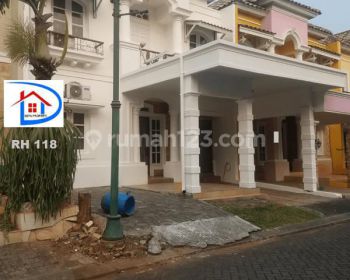 Rumah 2 Lantai Bagus Disewakan di Raffles Hills